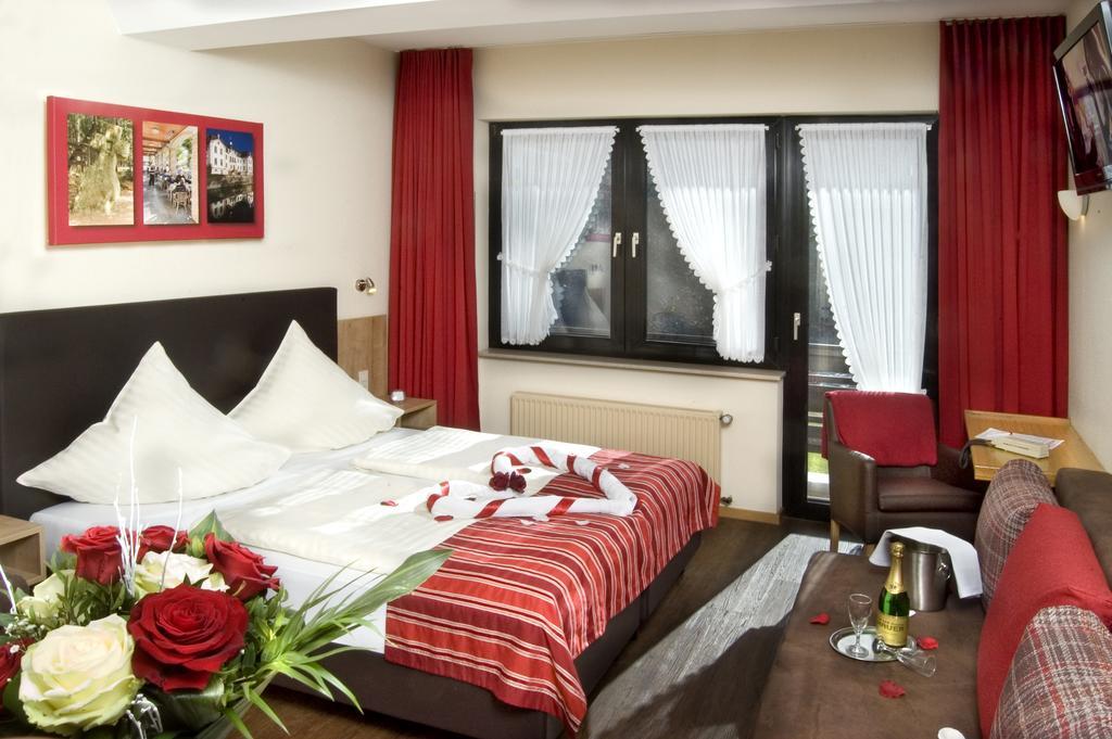 Hotel Hauer Bollendorf Extérieur photo